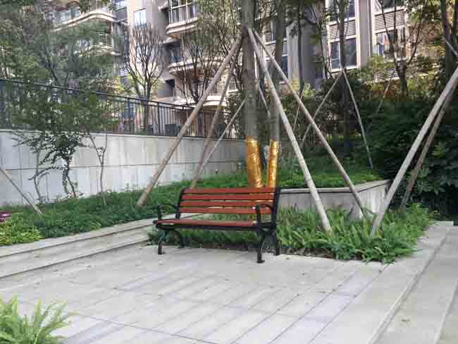 长沙名家翡翠花园户外桌椅案例,湖南室外健身器材,湖南室外休闲椅,湖南儿童滑梯,湖南运动场地,长沙人造草皮,长沙室内外运动地板,长沙球场围栏,长沙室外健身器材,长沙室外休闲椅,长沙儿童滑梯,长沙运动场地,长沙多威体育用品有限公司