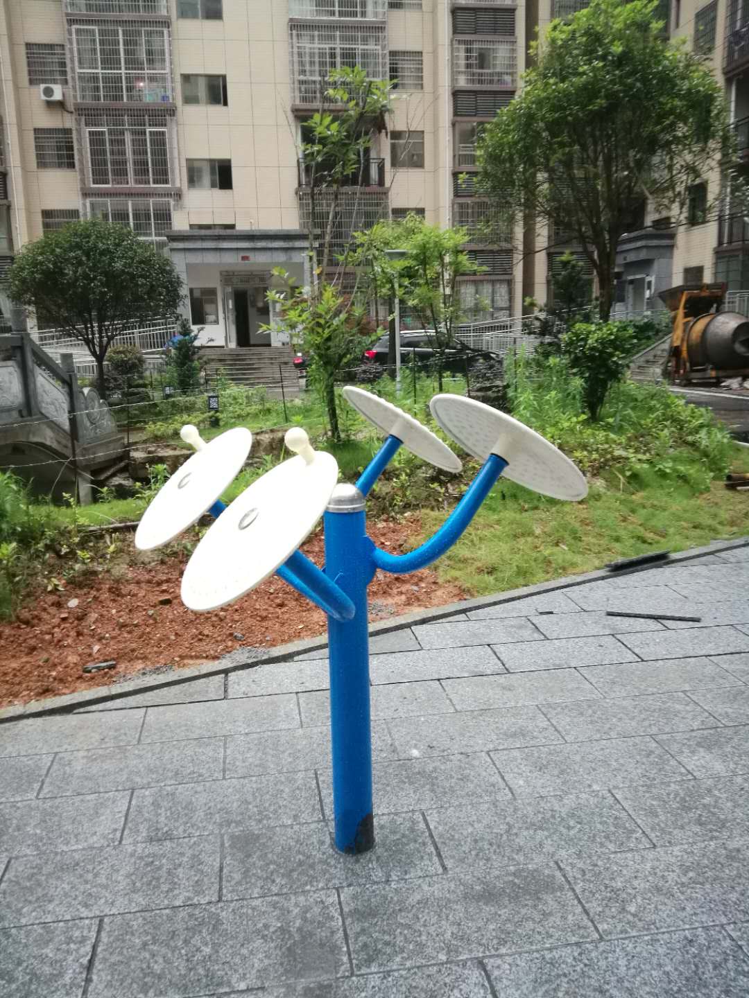 花垣县碧湘园小区健身器材安装实例,湖南室外健身器材,湖南室外休闲椅,湖南儿童滑梯,湖南运动场地,长沙人造草皮,长沙室内外运动地板,长沙球场围栏,长沙室外健身器材,长沙室外休闲椅,长沙儿童滑梯,长沙运动场地,长沙多威体育用品有限公司