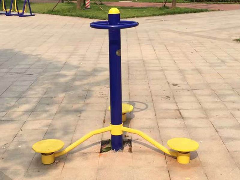 三人转腰器 三位扭腰器,湖南室外健身器材,湖南室外休闲椅,湖南儿童滑梯,湖南运动场地,长沙人造草皮,长沙室内外运动地板,长沙球场围栏,长沙室外健身器材,长沙室外休闲椅,长沙儿童滑梯,长沙运动场地,长沙多威体育用品有限公司